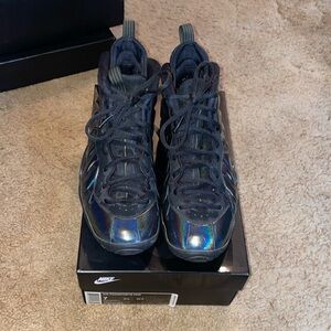 Nike Women’s Metallic Shoes
